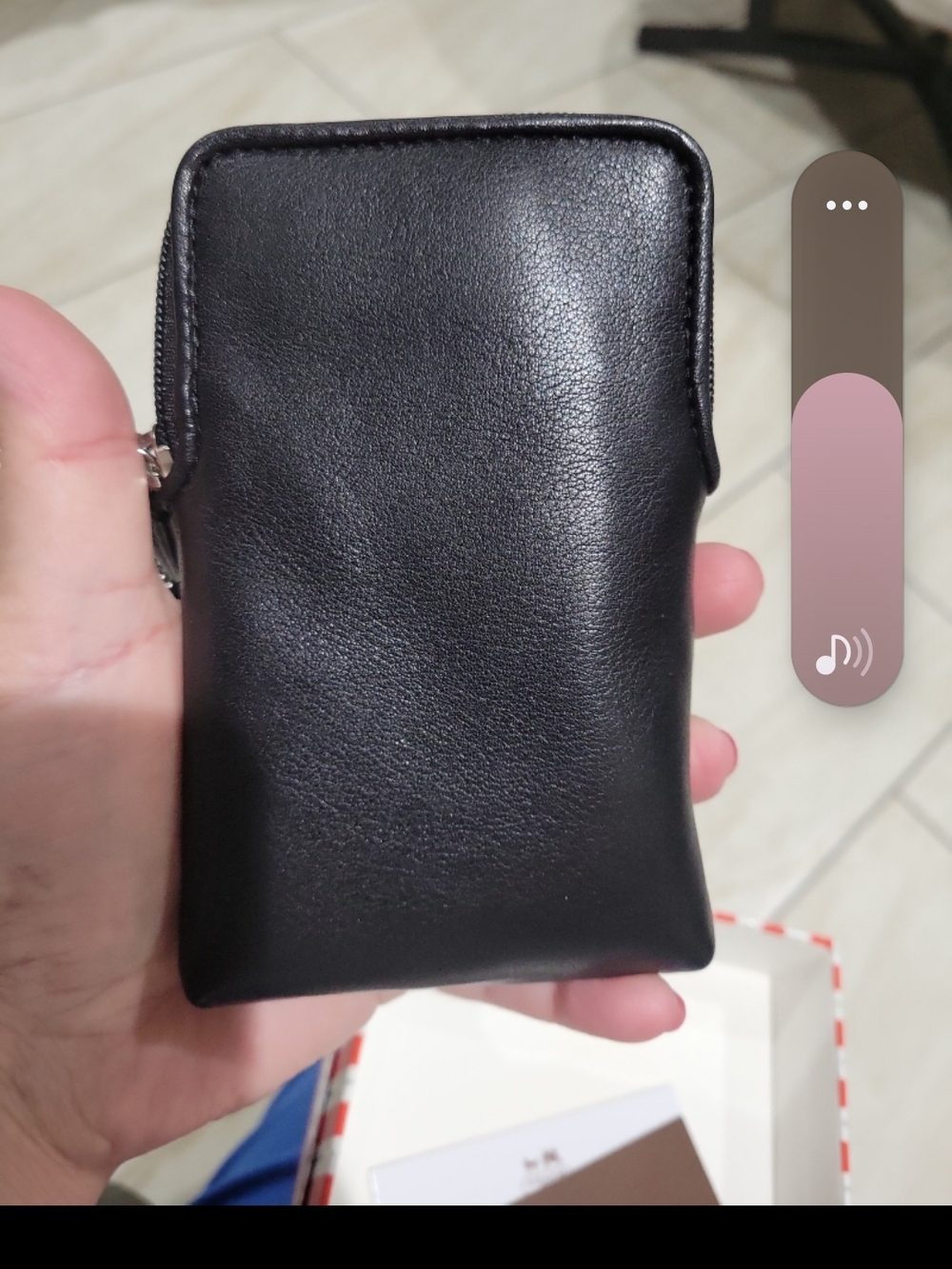 COACH Black Leather Card And Phone Pouch - Picture 2 of 7